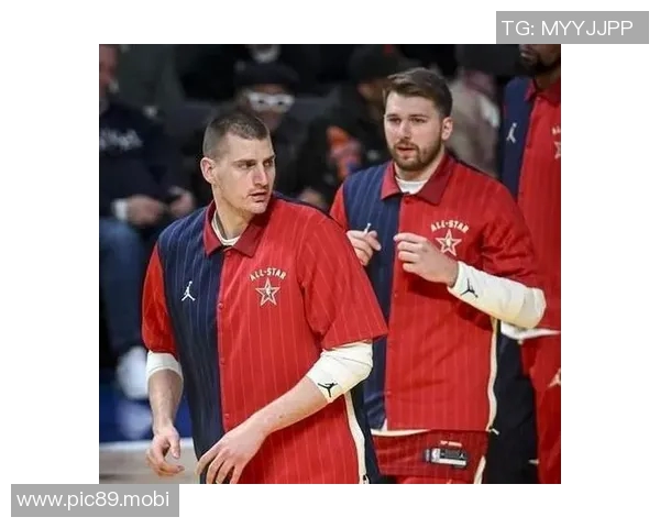 队报：文班只手重燃全明星之火，但被东契奇和约基奇拖累